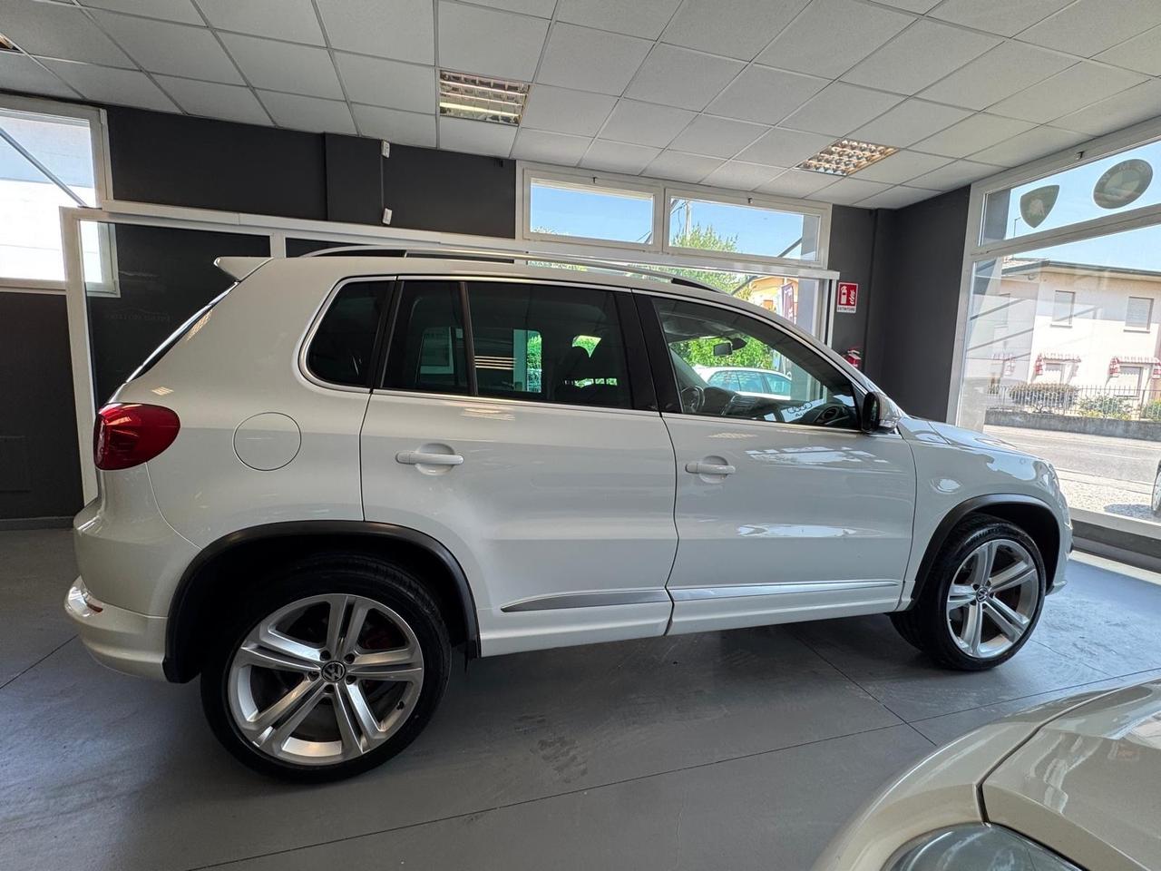 Volkswagen Tiguan 2.0 TDI 177CV 4MOT. DSG Business R-Line BMT