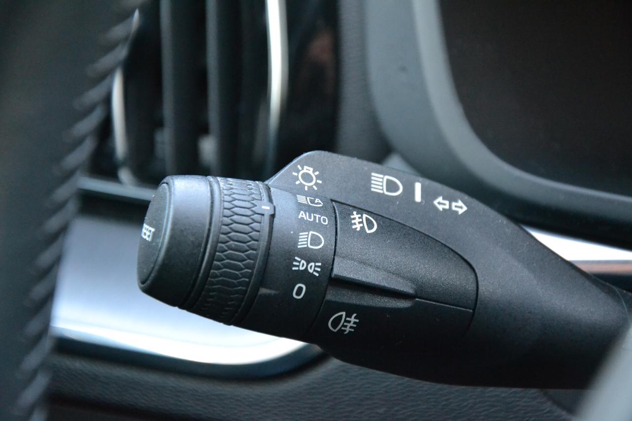 Volvo XC 60 2.0 197CV AWD HYBRID/DIESEL AUT.+FULL LED+RCAM+NAV