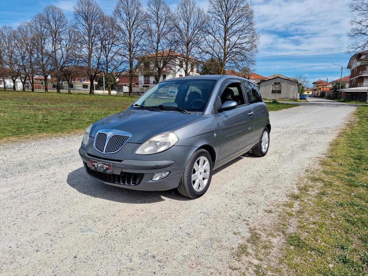 Lancia Ypsilon 1.2 60cv motore Fire motore con solo 45mila km i