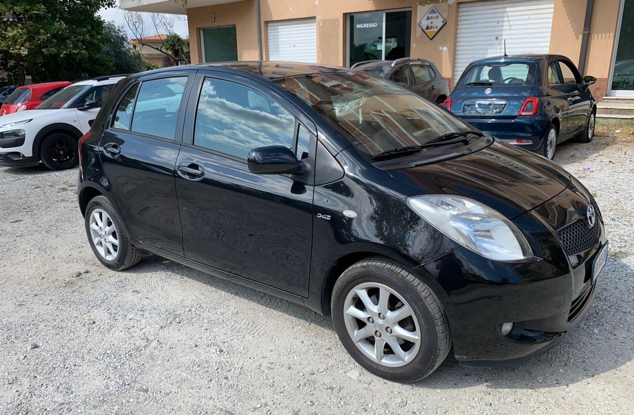 Toyota Yaris 1.4 D-4D 5 porte Navi
