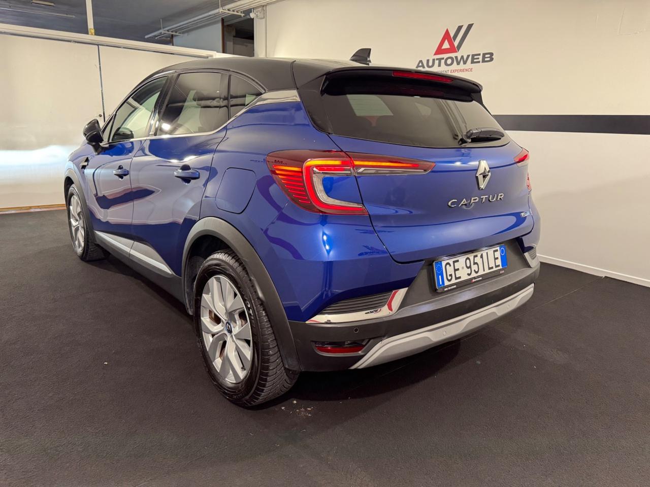 Renault Captur Plug-in Hybrid E-Tech 160 CV Initiale Paris