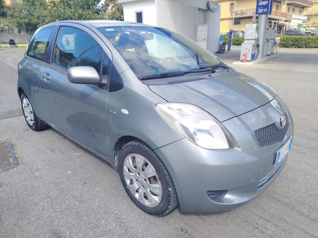 Toyota Yaris 1.4 D-4D 3 porte Sol