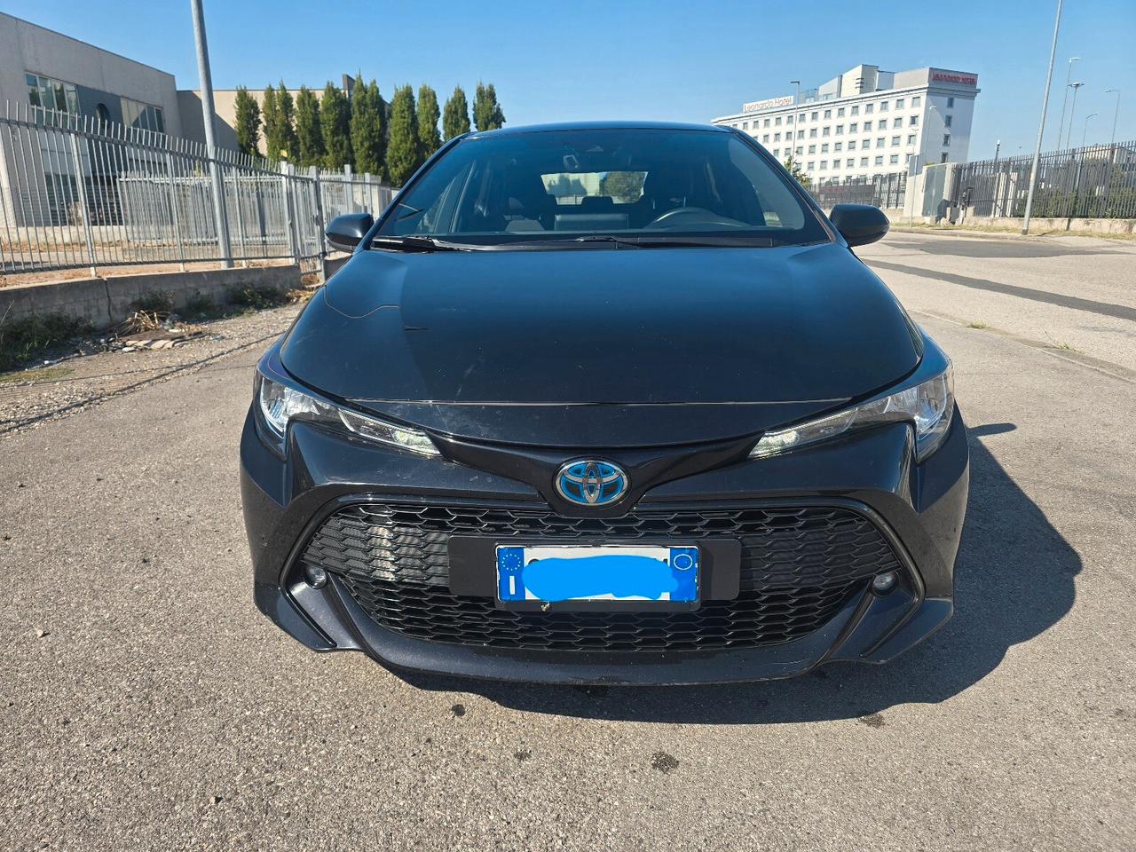 Toyota Corolla 1.8 Hybrid Business