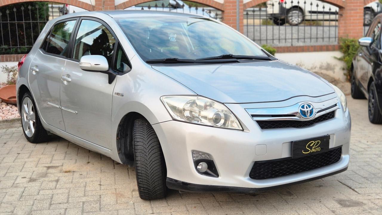 Toyota Auris 1.8 hybrid/Neopatentati/Automatica/SOLO 130.000km
