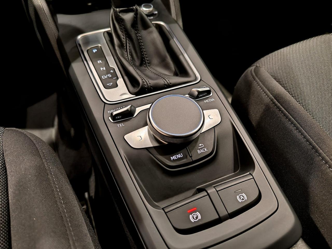 Audi Q2 30 TDI S tronic Business