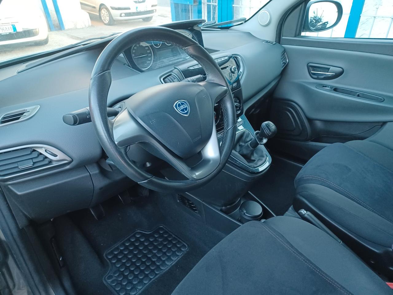 Lancia Ypsilon 1.2 GPL ECOCHIC UNICO PROPRIETARIO