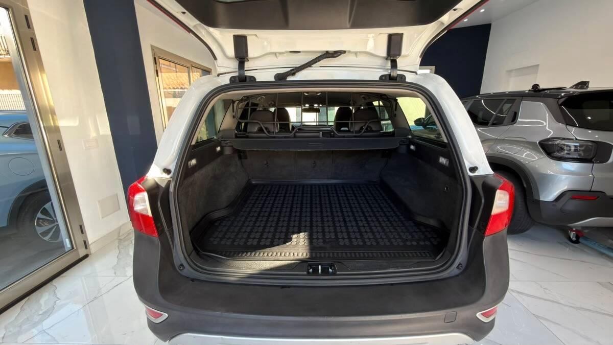 Volvo XC70 VOLVO XC70 2.4 D5 Summum awd 205cv geartronic