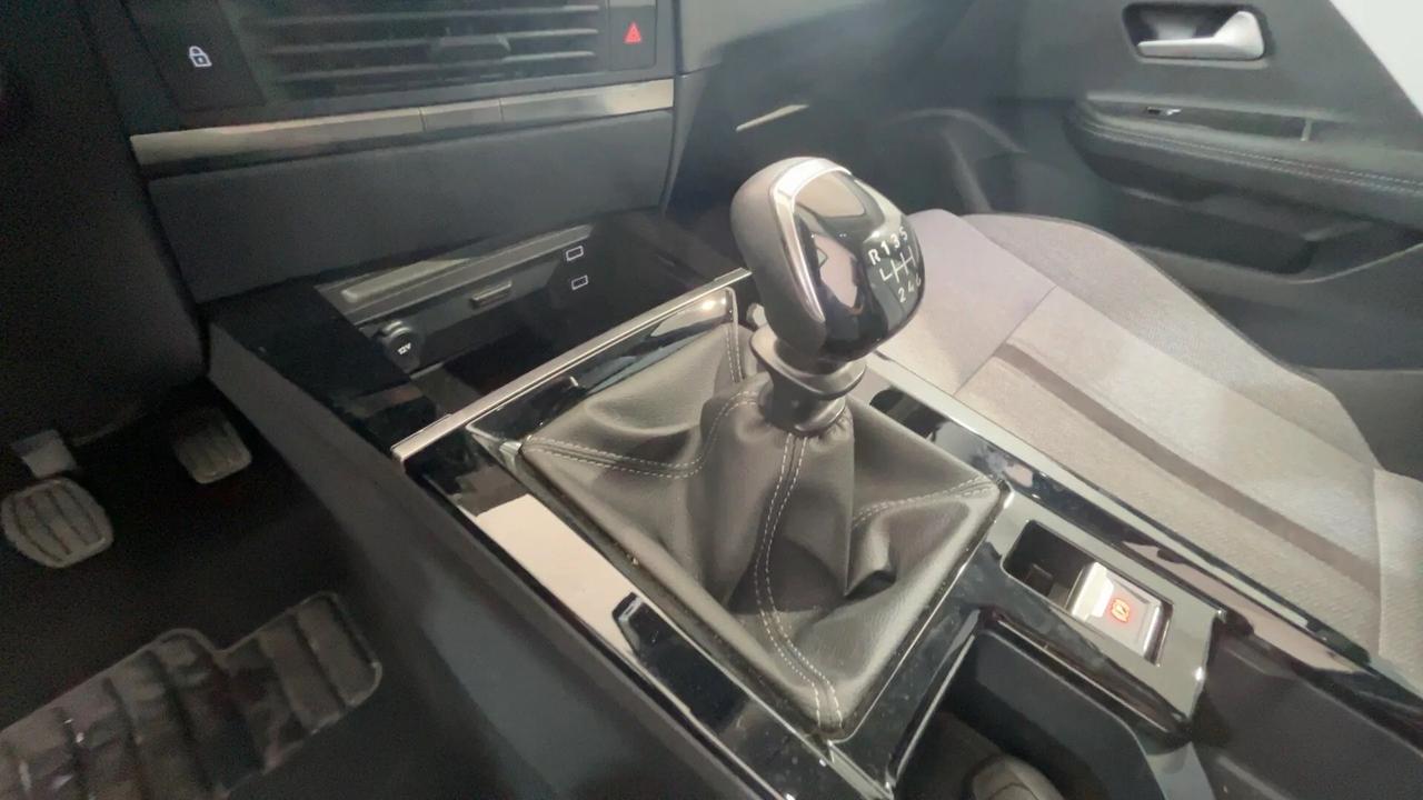 Opel Astra 1.2 Turbo 130 CV Business Elegance