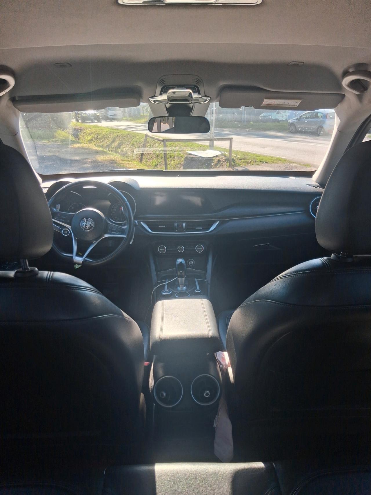 Alfa Romeo Stelvio 2.2 Turbodiesel 180 CV AT8 RWD Executive