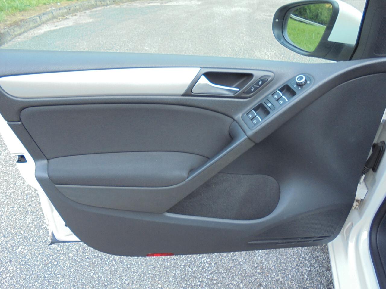 VOLKSWAGEN GOLF VI 1.6 TDI 105CV HIGHLINE 5 PORTE