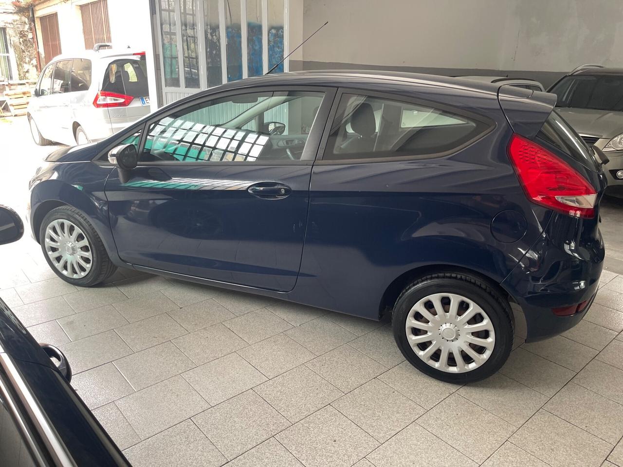 Ford Fiesta 1.4 3 porte Bz.- GPL Titanium