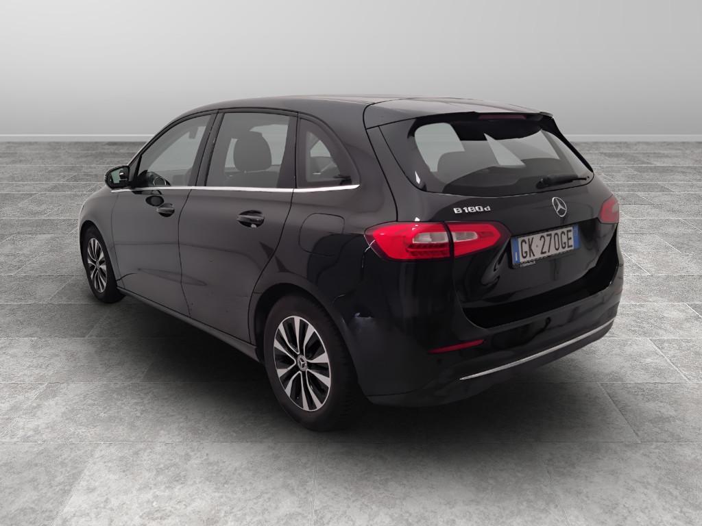 Mercedes-Benz Classe B - W247 2018 - B 180 d Sport auto