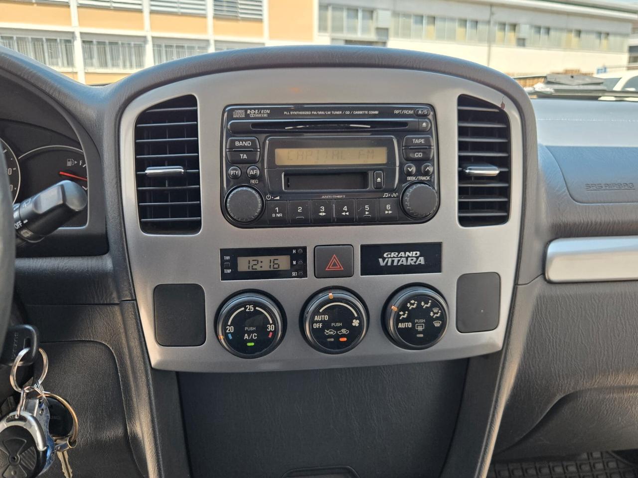 Suzuki Grand Vitara 1.6i 16V cat 3 porte