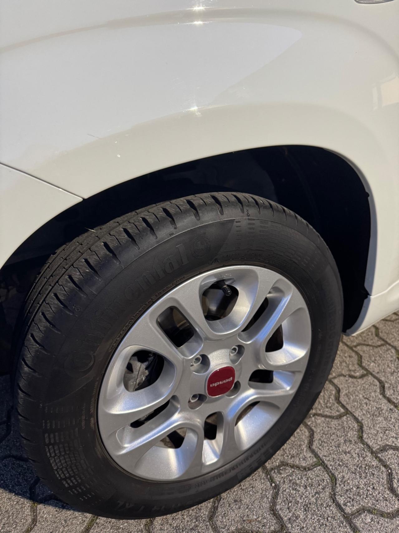 Fiat Panda 1.2 Easy — SOLO 2600 Km —