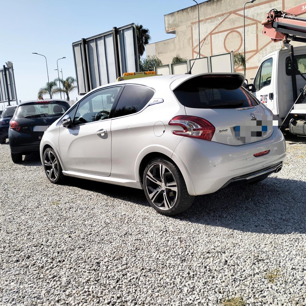 Peugeot 208 1.6 200 CV 3 porte GTi