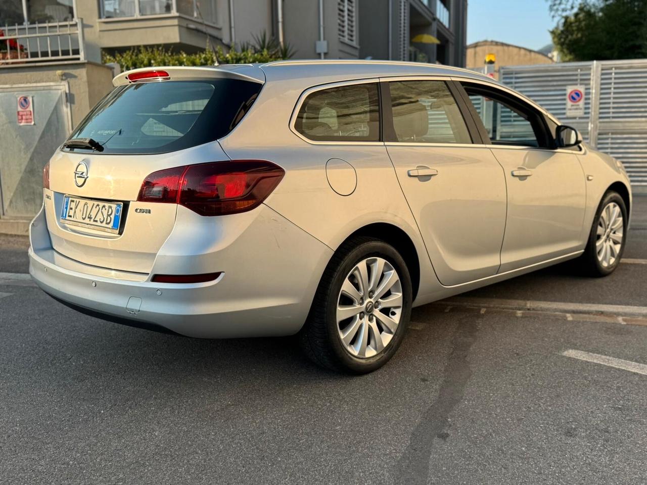Opel Astra 1.7 CDTI 110CV Sports Tourer Cosmo