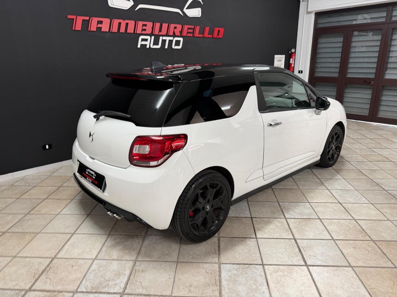 DS 3 1.6 HDi (110) Just Black 2011