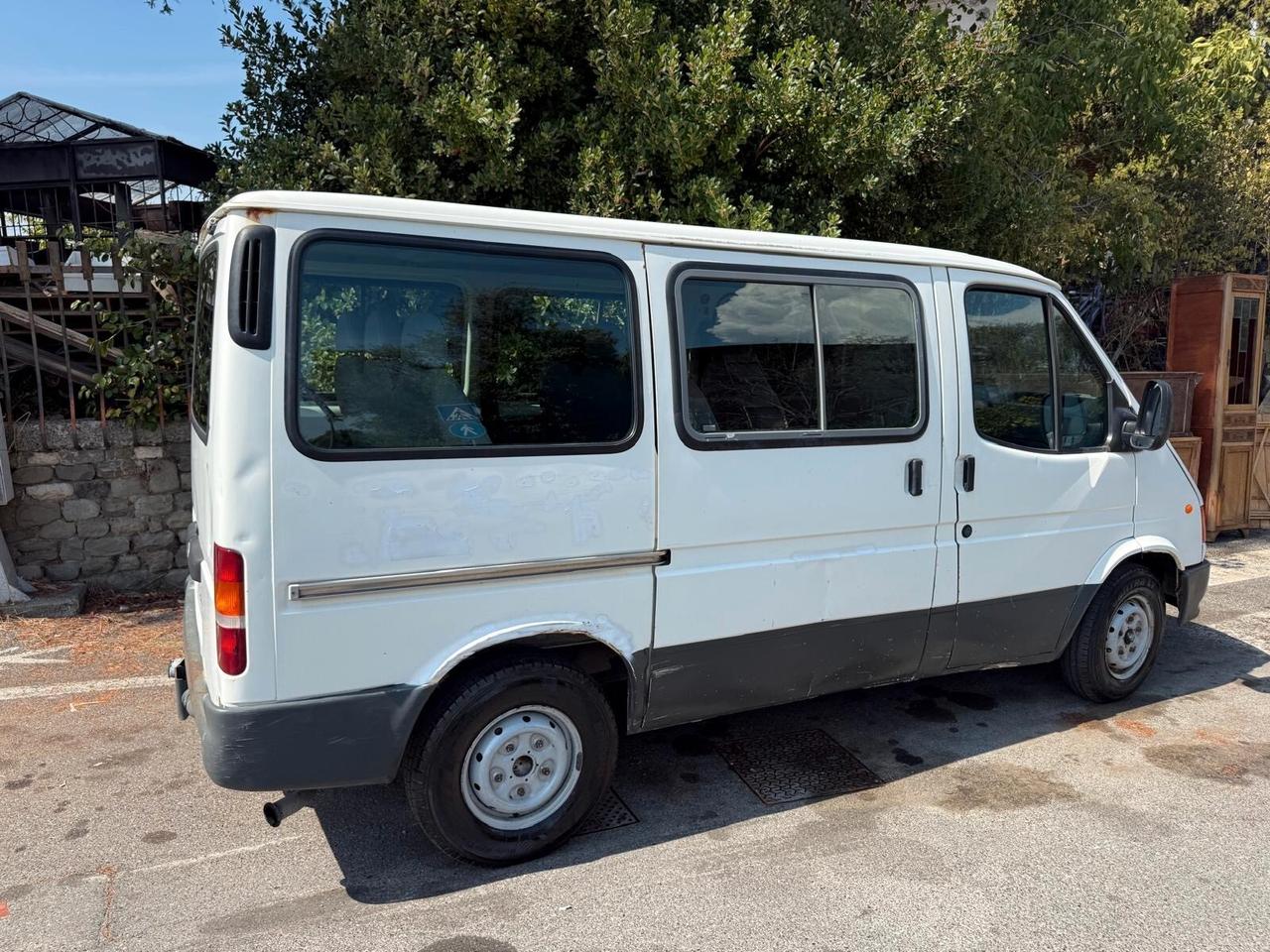 Ford Transit/Tourneo Transit 100 2.5 D PC Combi