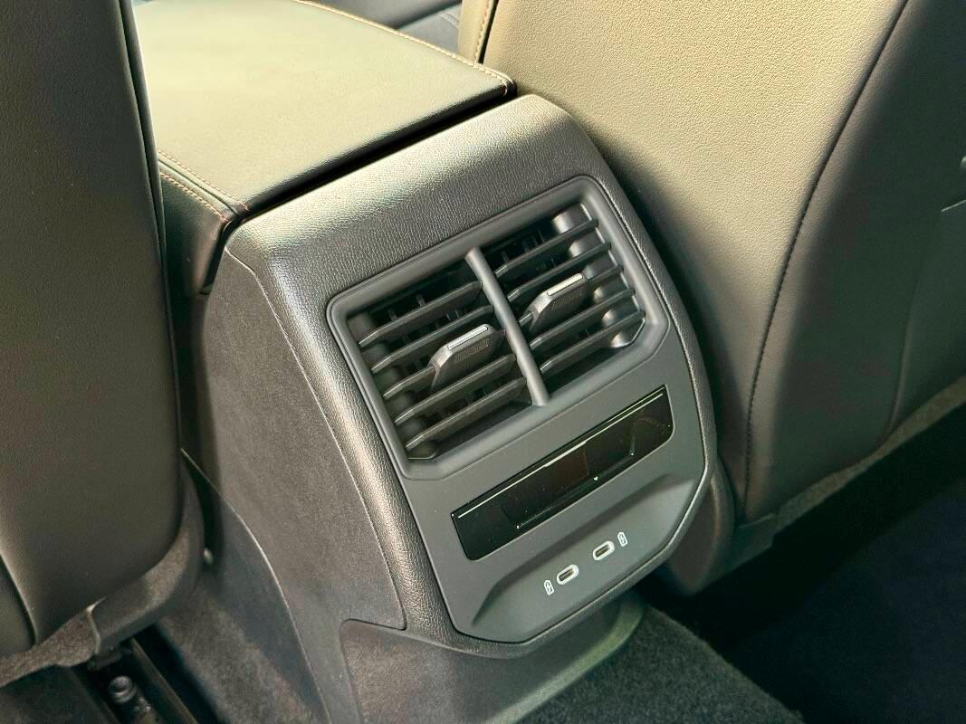 Cupra Leon Sportstourer 2024 1.5 hybrid 150 cv