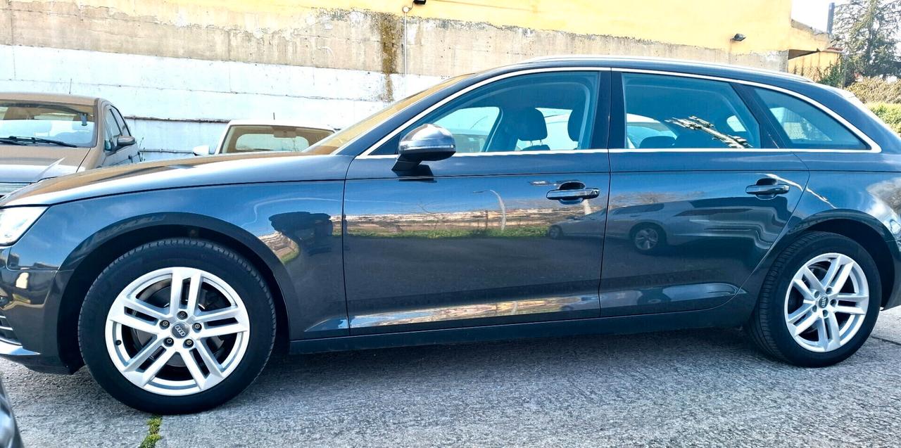 AUDI A4 Avant 2.0 TDI 150 CV ultra S tronic Business Sport