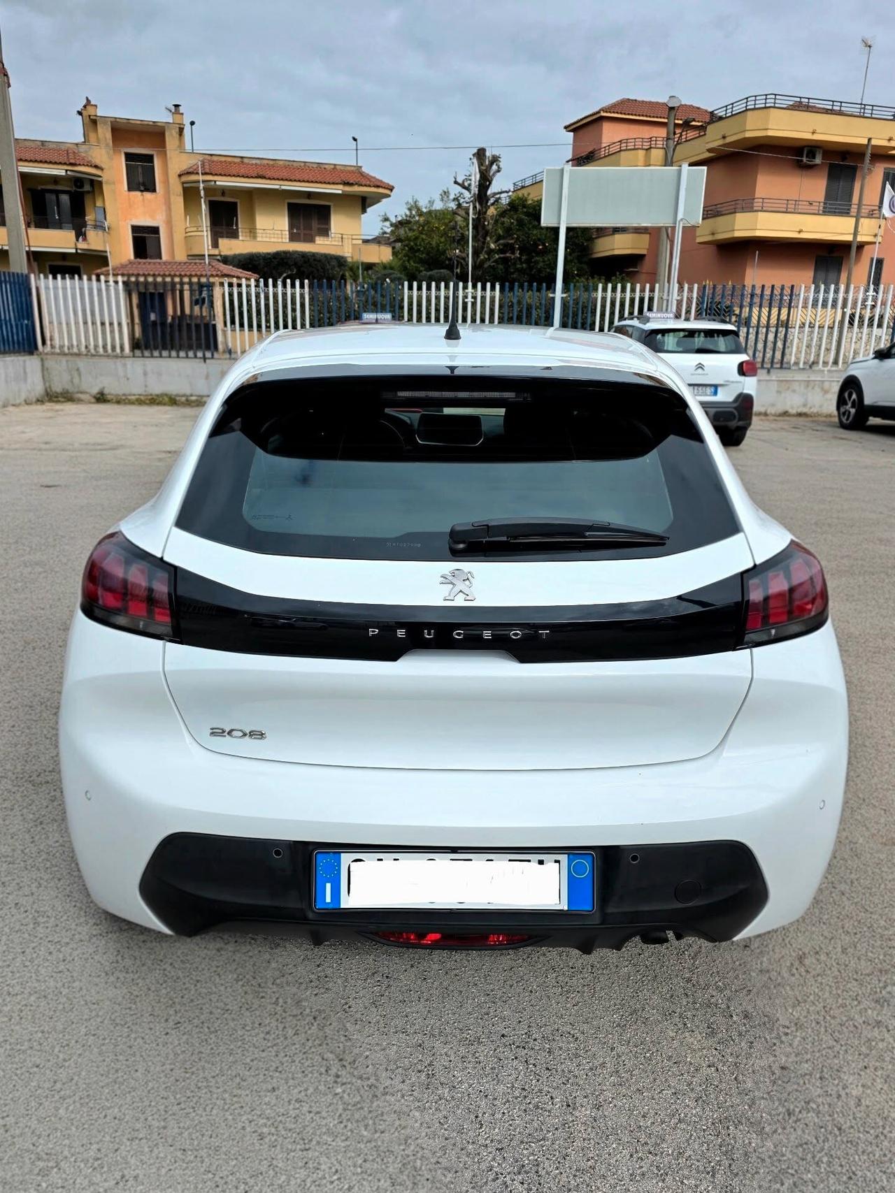 Peugeot 208 1.2 bz 75cv Allure con 74.000