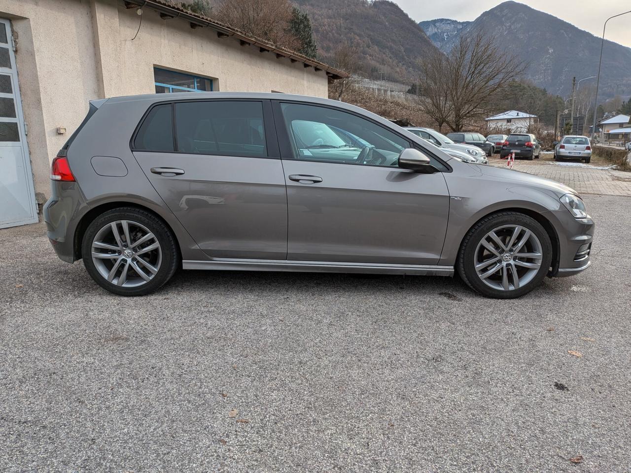 VW GOLF VII 1.6 TDI 110CV R-LINE