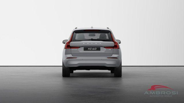 VOLVO XC60 B5 AWD Mild hybrid Benzina Core - AUTOCARRO