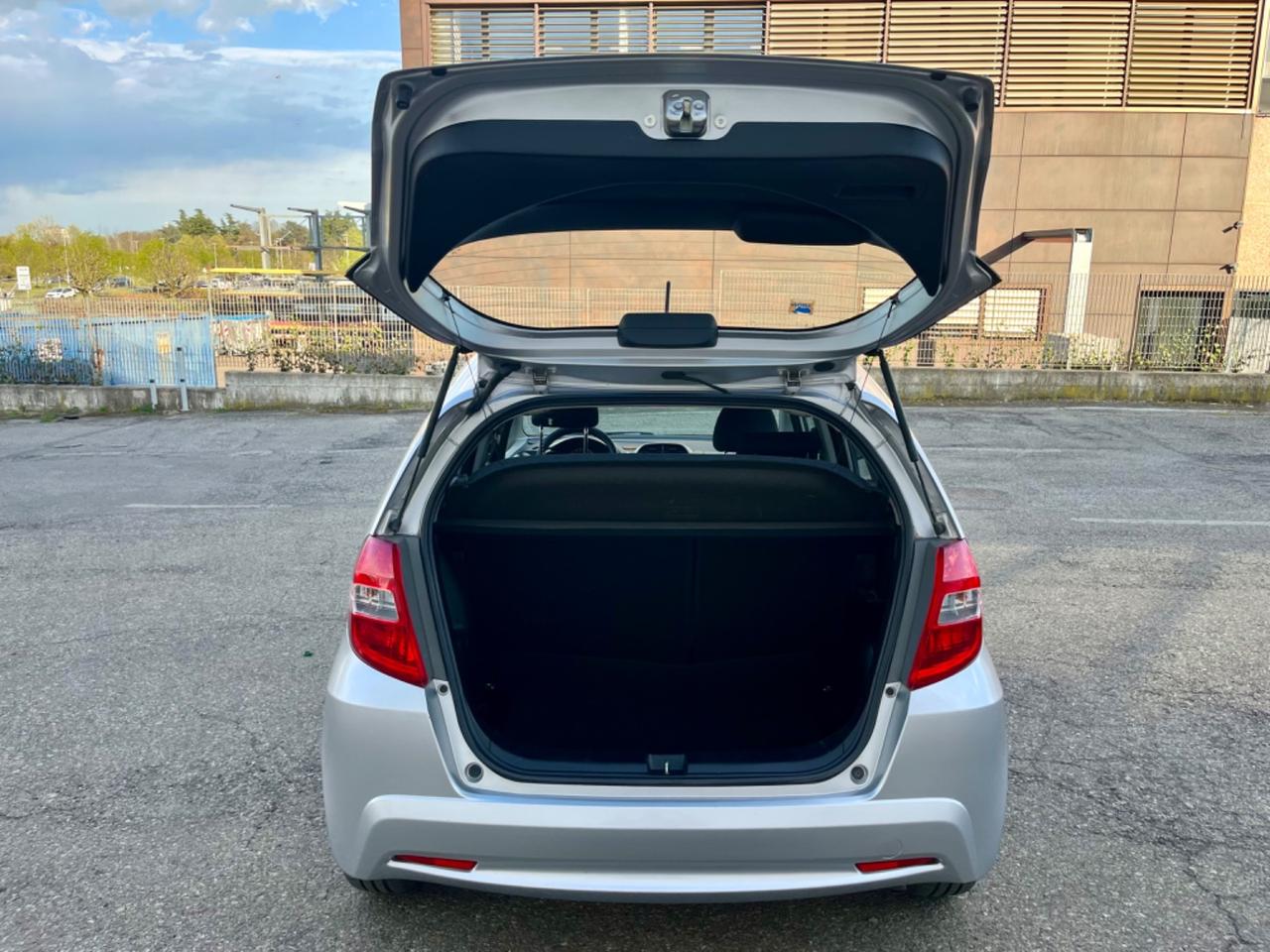 Honda Jazz 1.2benz 2013 95.000km per neopatentati