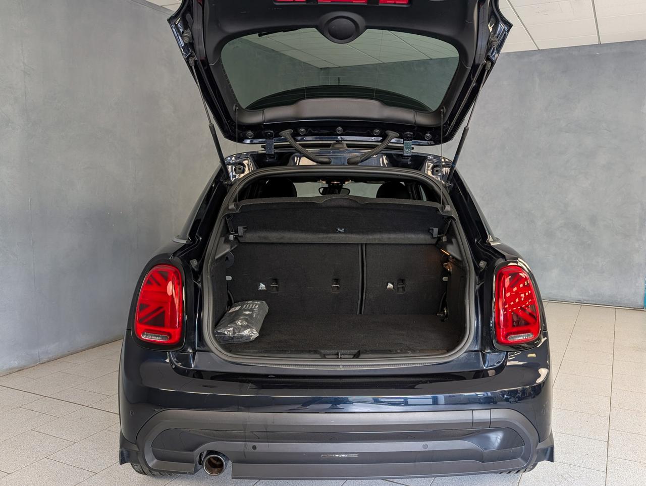 Mini Cooper 1.5 Automatic Cooper Yours