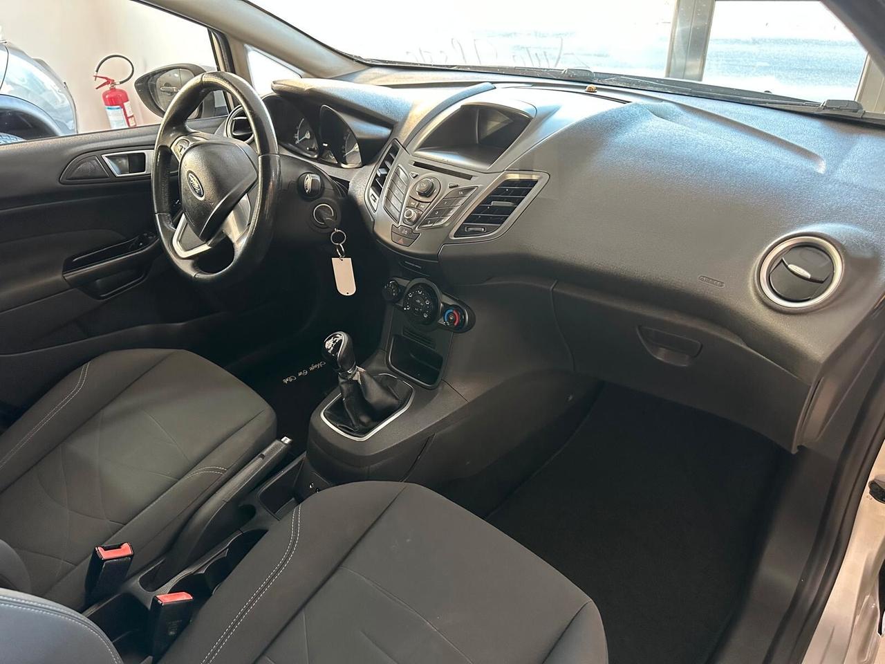 Ford Fiesta 1.4 TDCi 70CV 5 porte Titanium