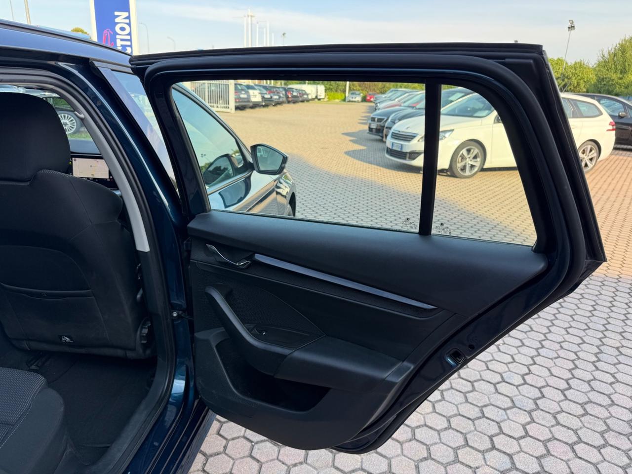 Skoda Octavia 2.0 TDI SCR 150 CV DSG Wagon Executive