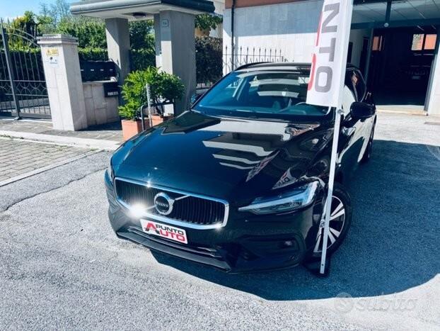 VOLVO V60 D3 Geartronic COCKPIT- CARPLAY
