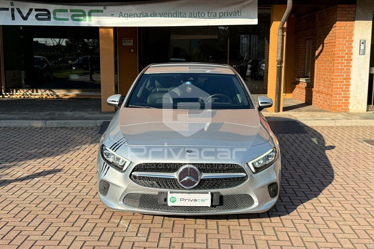 MERCEDES A 180 d Automatic Business