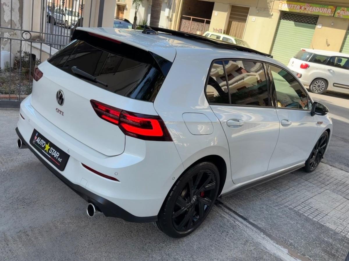 Volkswagen Golf 8 GTI 2.0 TSI 245CV