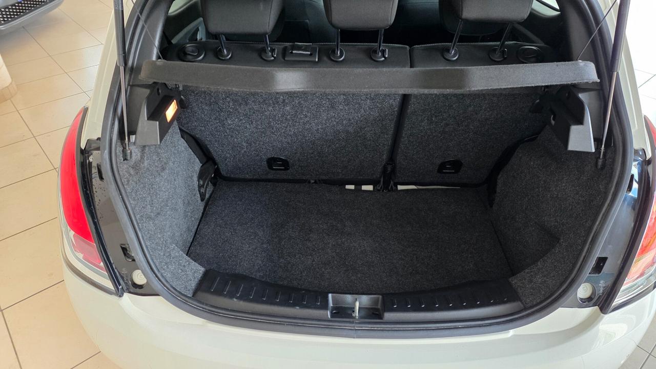 Lancia Ypsilon 1.0 FireFly 5 porte S&S Hybrid Gold