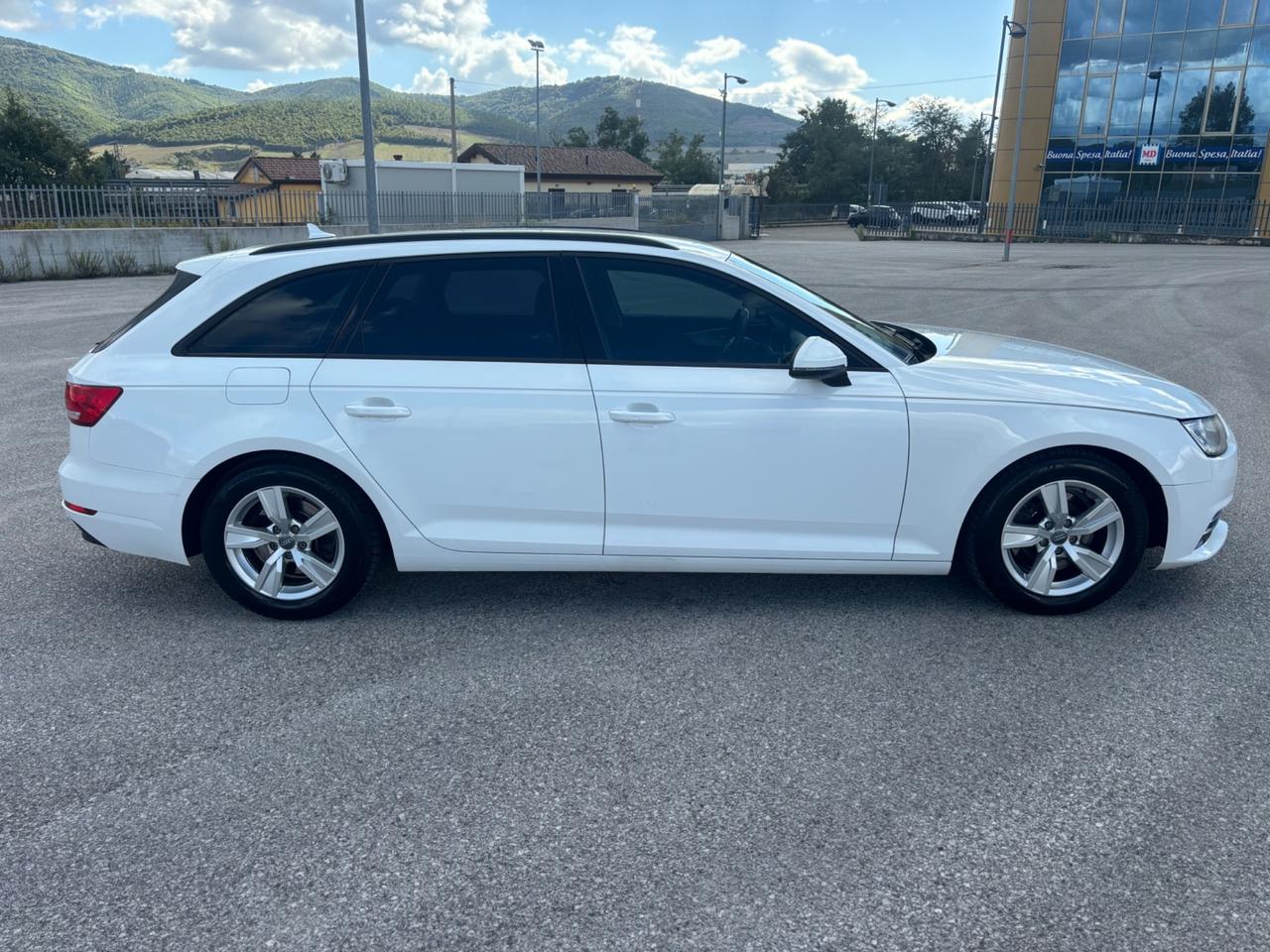 Audi A4 2.0 TDI 150 CV ultra Business
