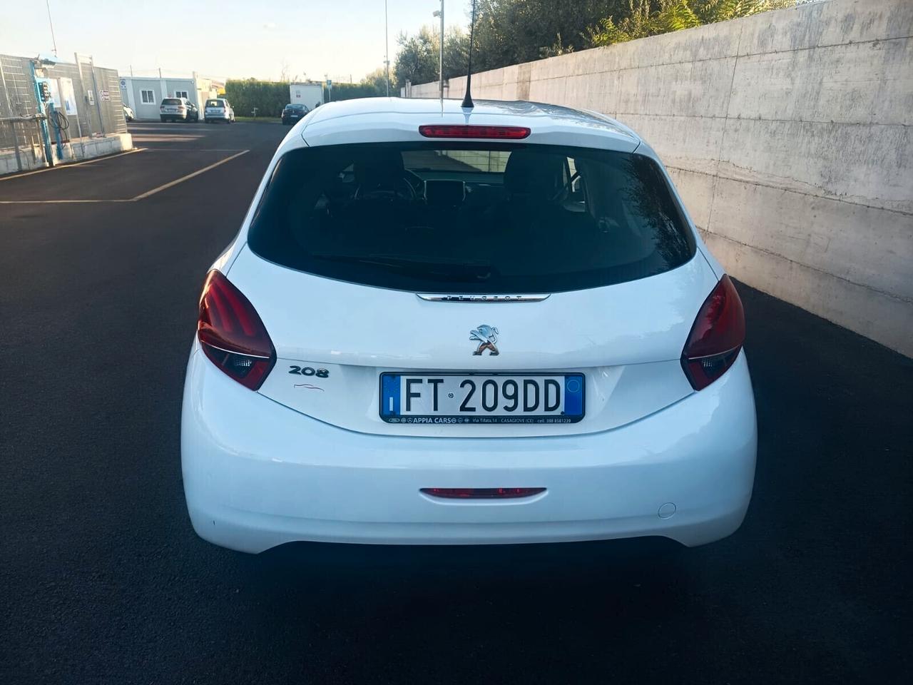 Peugeot 208 PureTech 82 5 porte Allure