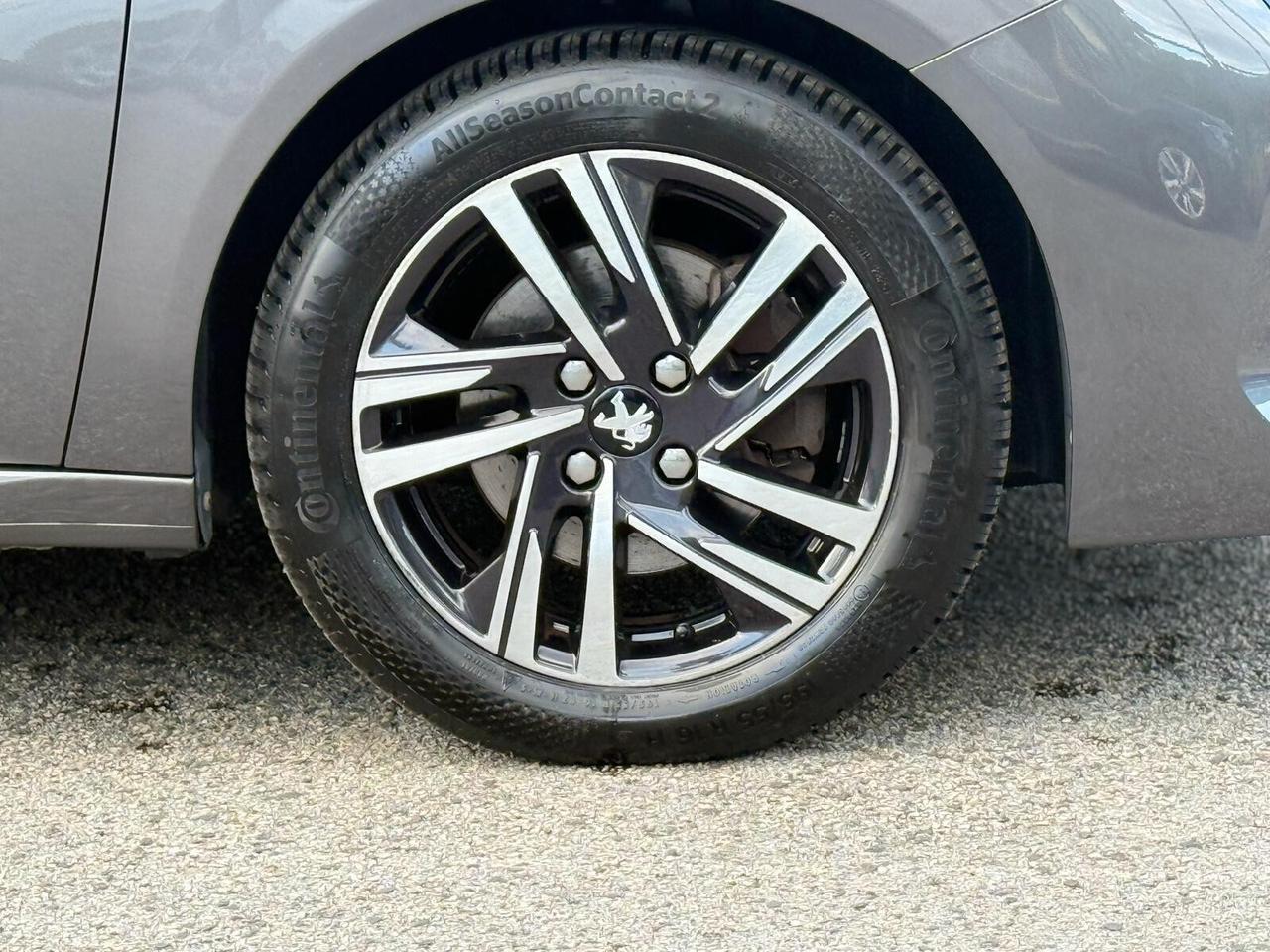Peugeot 208 PureTech 100 Allure AUTOMATIC