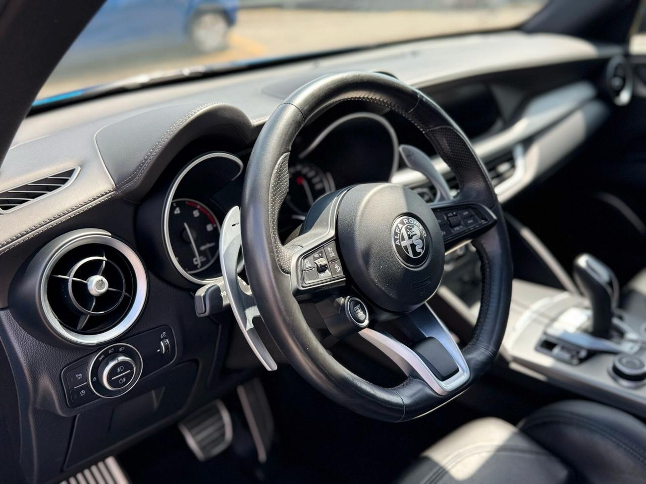 Alfa Romeo Stelvio Veloce 2.2 diesel 210CV Q4 Permute Garanzia finanziamenti
