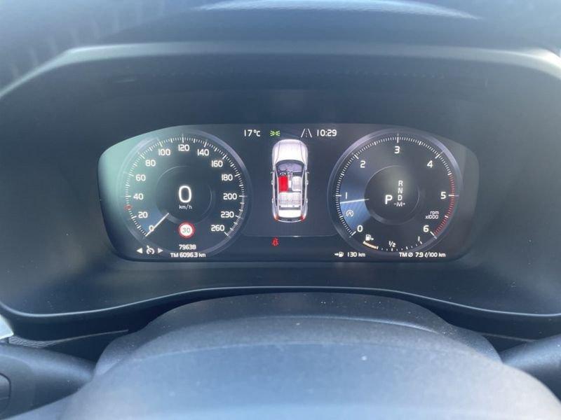 Volvo XC40 2.0 D3 MOMENTUM GEARTRONIC