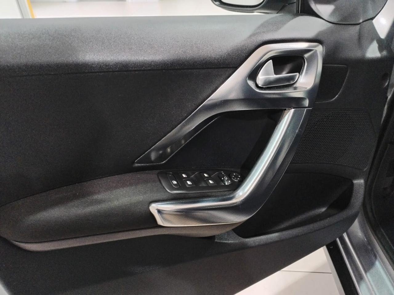 Peugeot 2008 BlueHDi 100 Allure