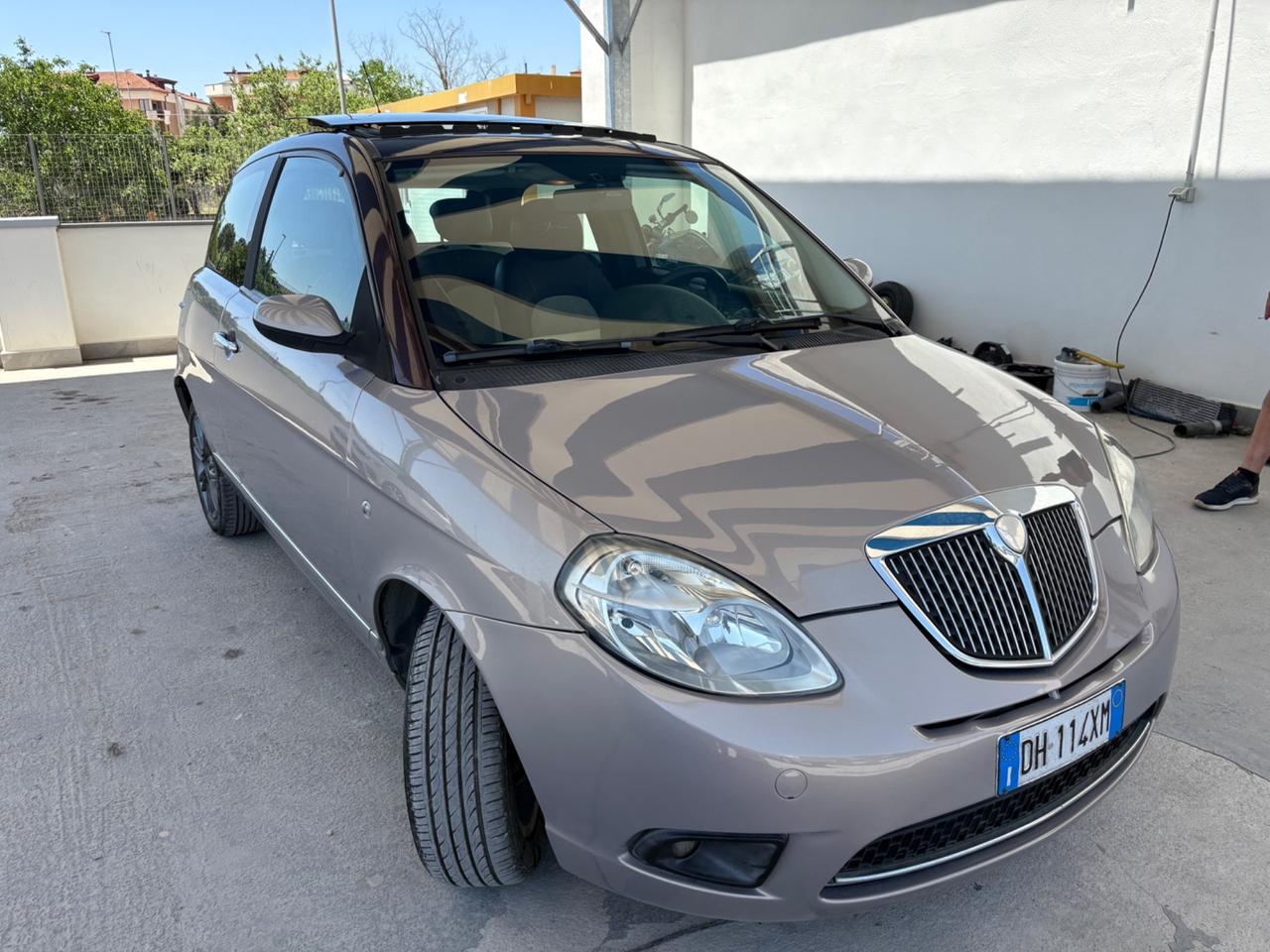 Lancia Ypsilon 1.3 MJT 75 CV Platino TETTO APRIBILE