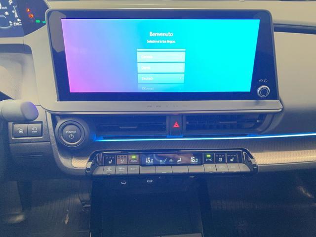 TOYOTA Prius 2.0 Plug-in Hybrid Lounge +