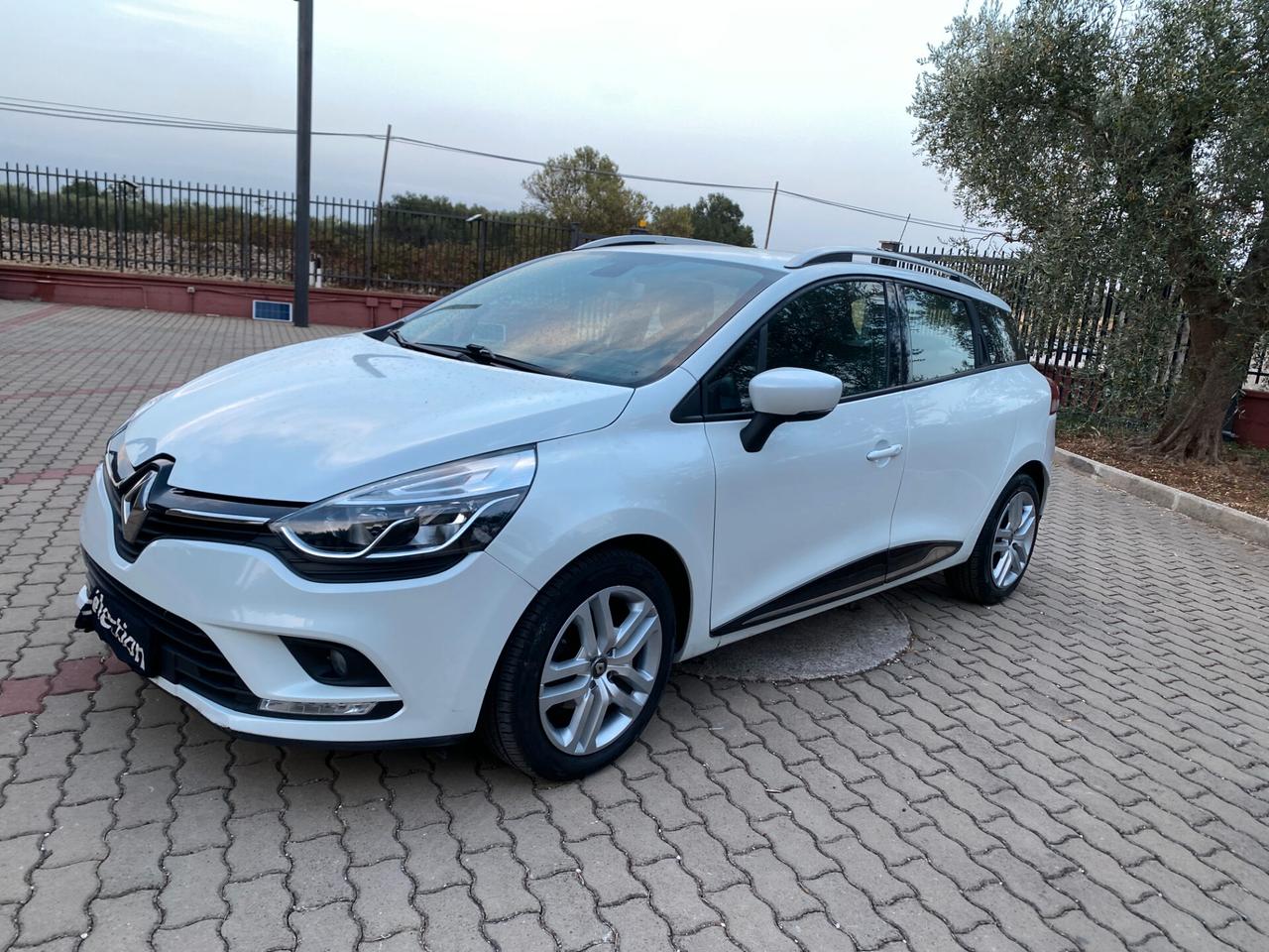Renault Clio Sporter dCi 8V 90 CV Moschino Intens KM CERTIFICATI----Pacchetti auto per commercianti ---