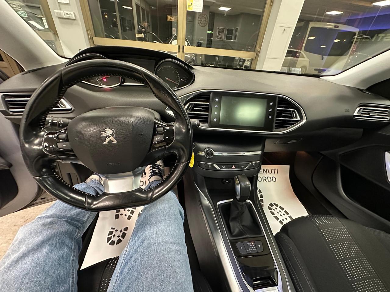 Peugeot 308 BlueHDi 120 S&S EAT6 SW Allure