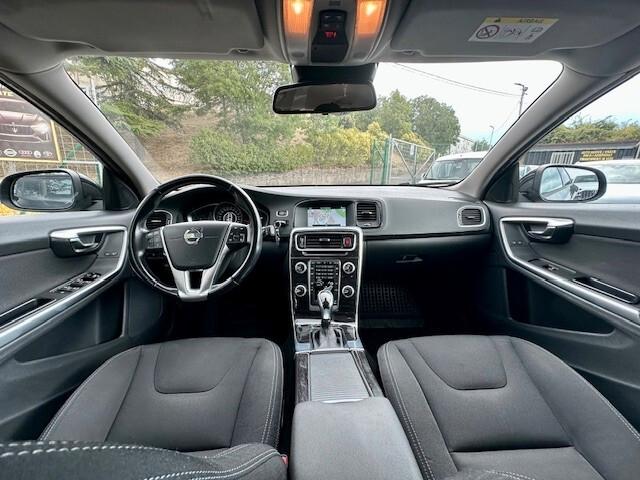 Volvo V60 D2 1.6 Powershift R-design Kinetic