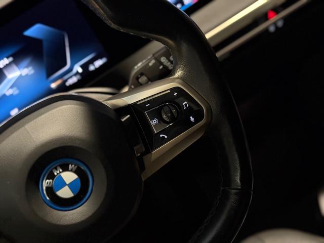 BMW iX xDrive 40 Pacchetto Sportivo