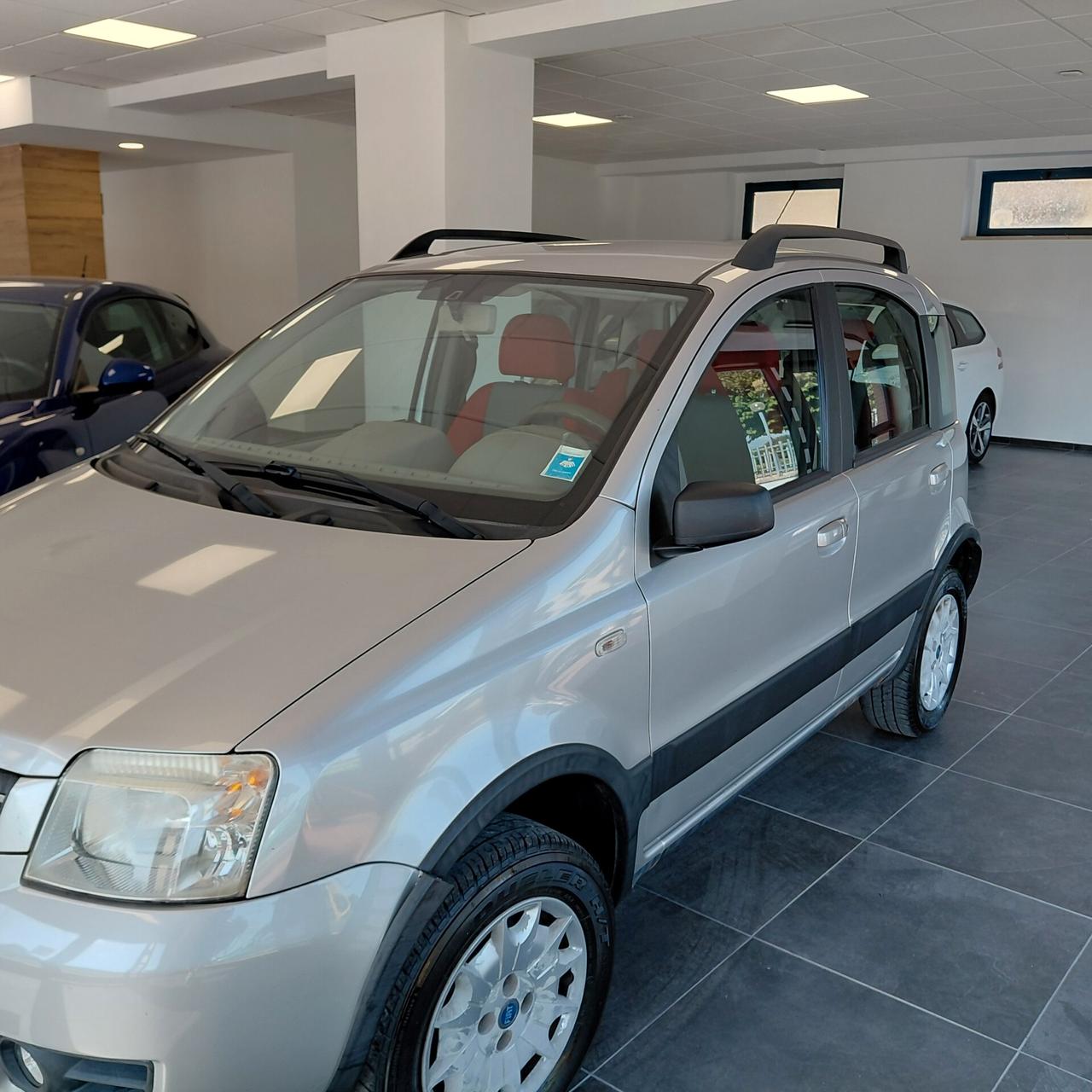 FIAT PANDA ANNO 2005 TRAZIONE 4X4 GANCIO TRAINO KM 182 MILA