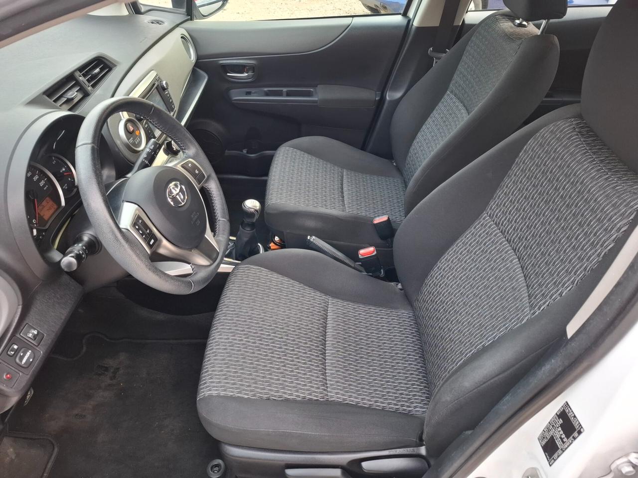 Toyota Yaris 1.0 5 porte Lounge