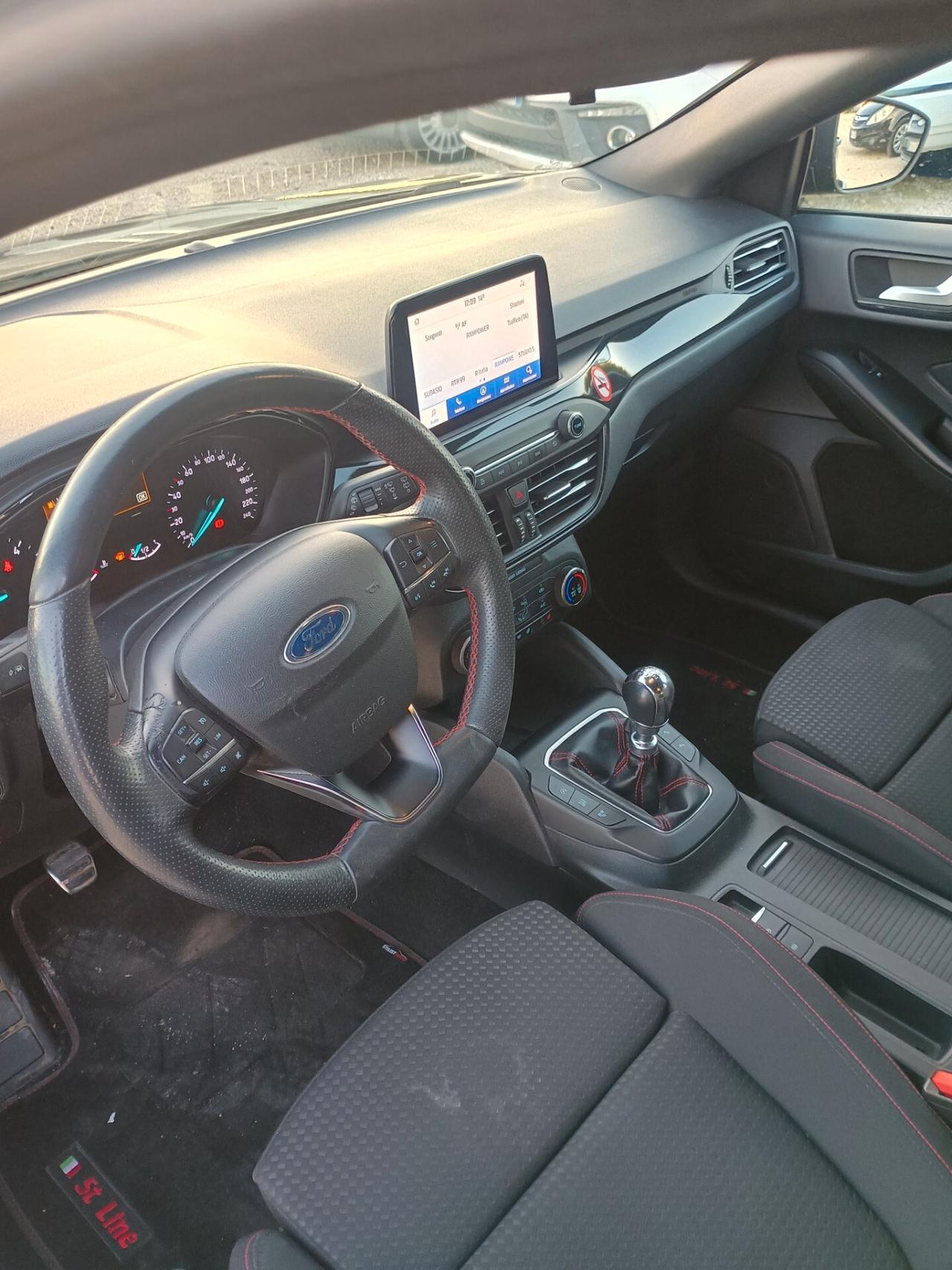 Ford Focus 1.5 EcoBlue 115 CV automatico SW ST-Line Design